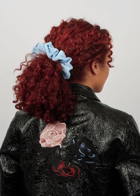 SUI AVA Palma scrunchie SA2402073 licht blauw