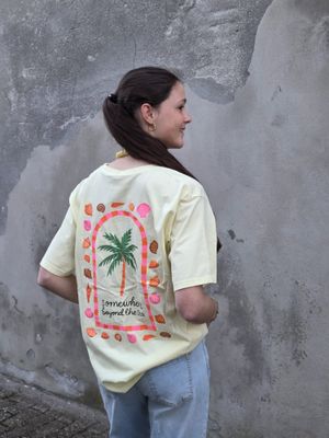 Aline t-shirt somewhere geel