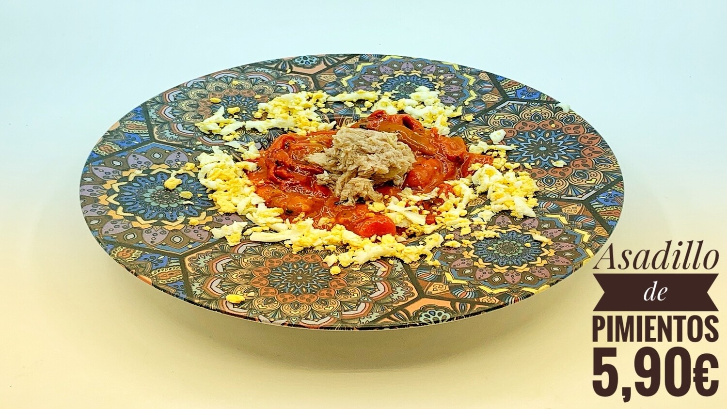 Asadillo de pimientos con atún y huevo Asadillo de pimientos con atún y huevo