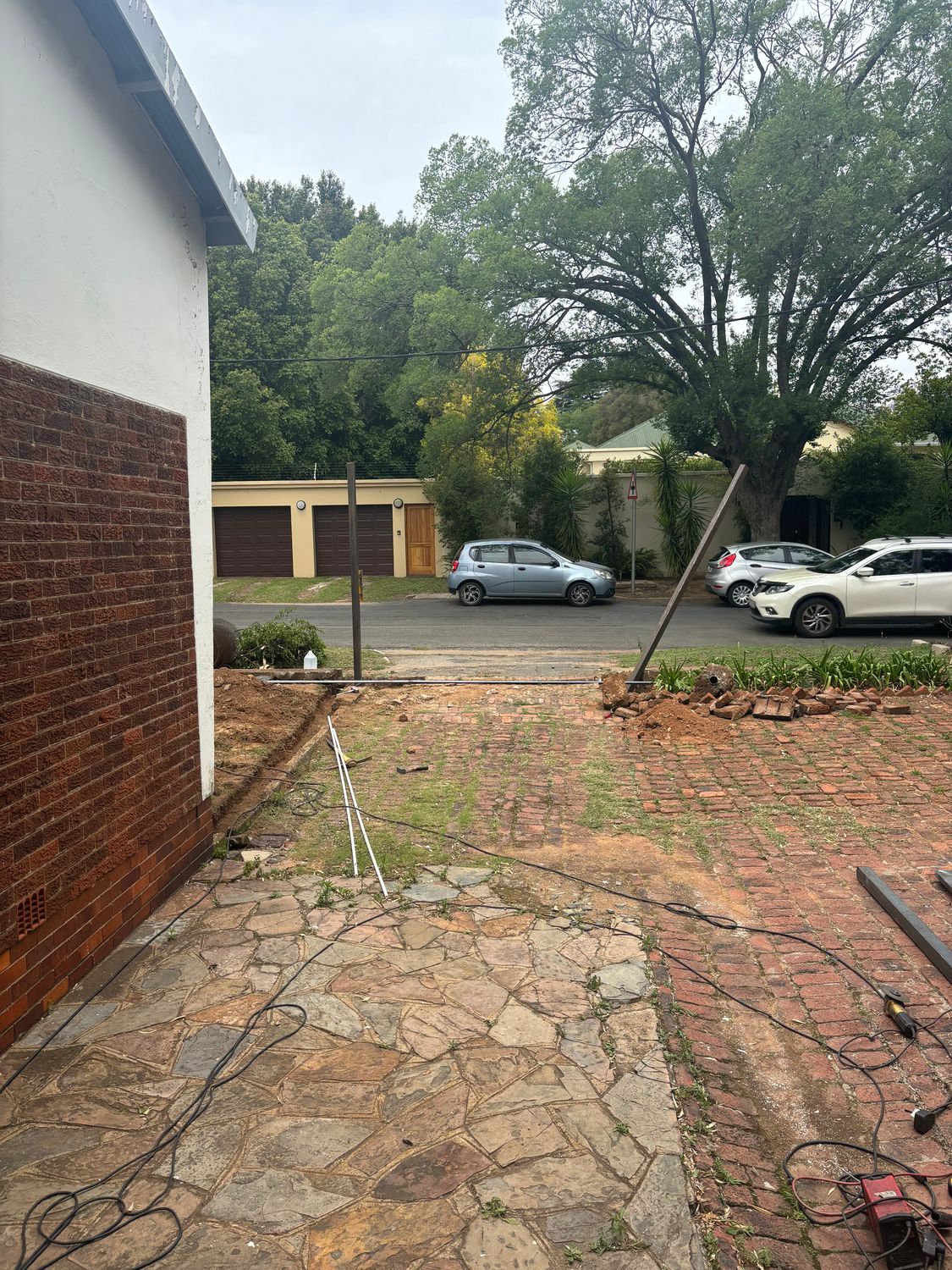 NEW GATE