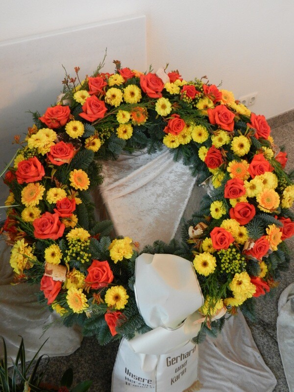 Trauerkranz orange- gelb