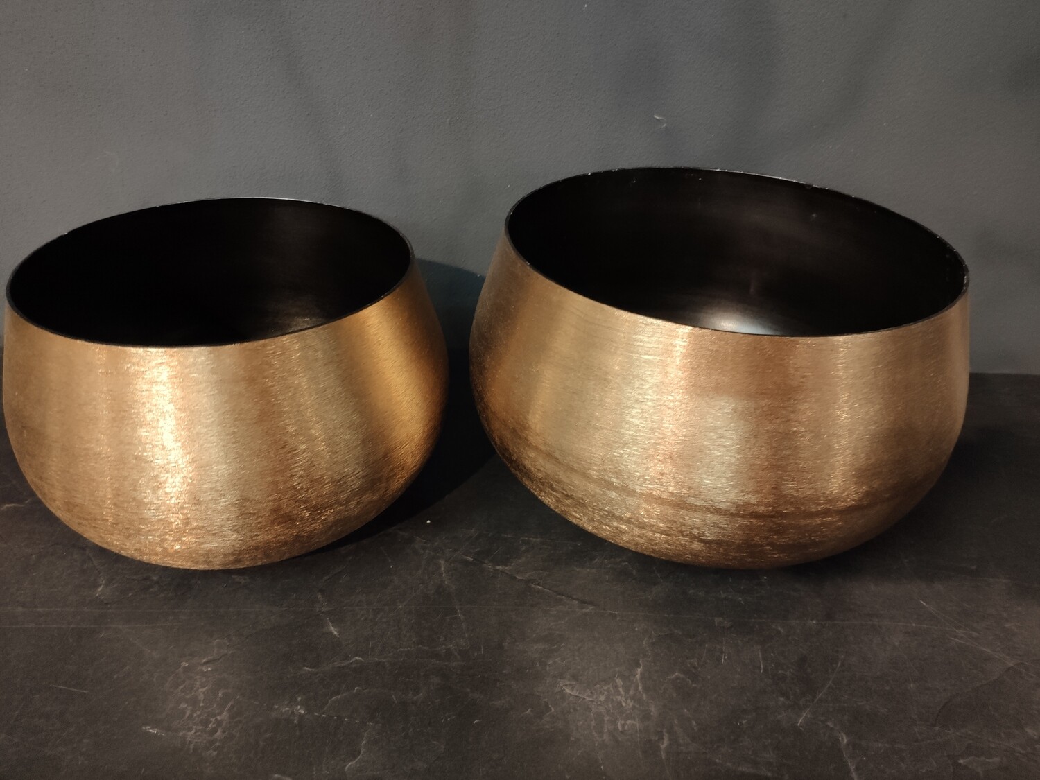 Metall- Gold- Schale