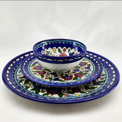 Set of 18 Dinner Plates Classic Pattern