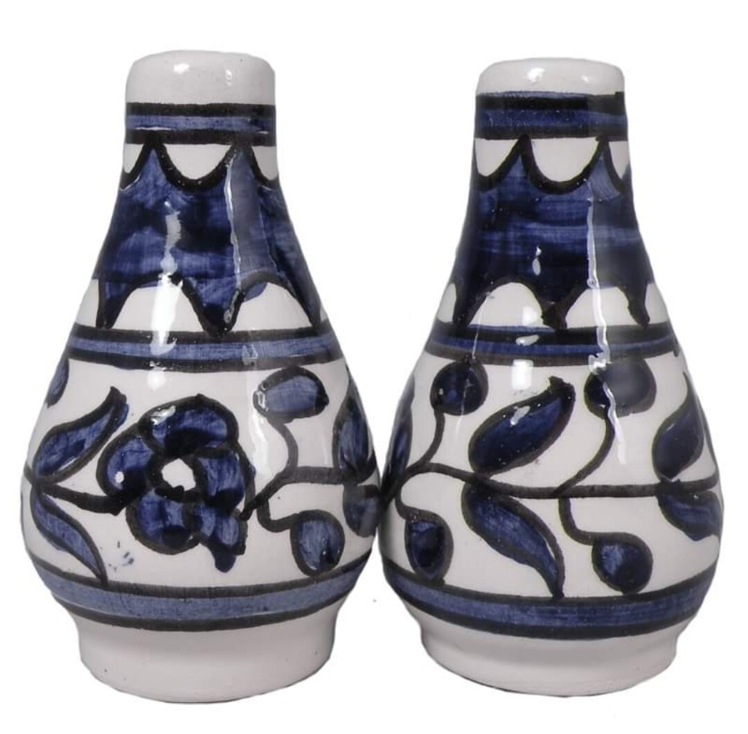Set of Salt and Pepper Handmade Ceramic shaker (blue &amp; white)