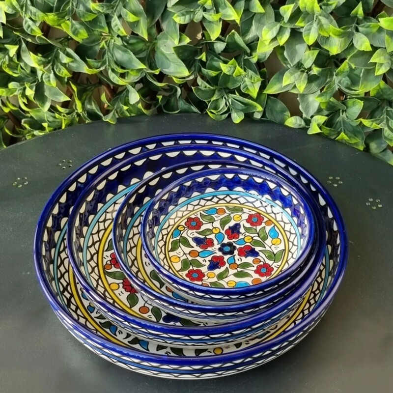 Set of 4 serving bowls