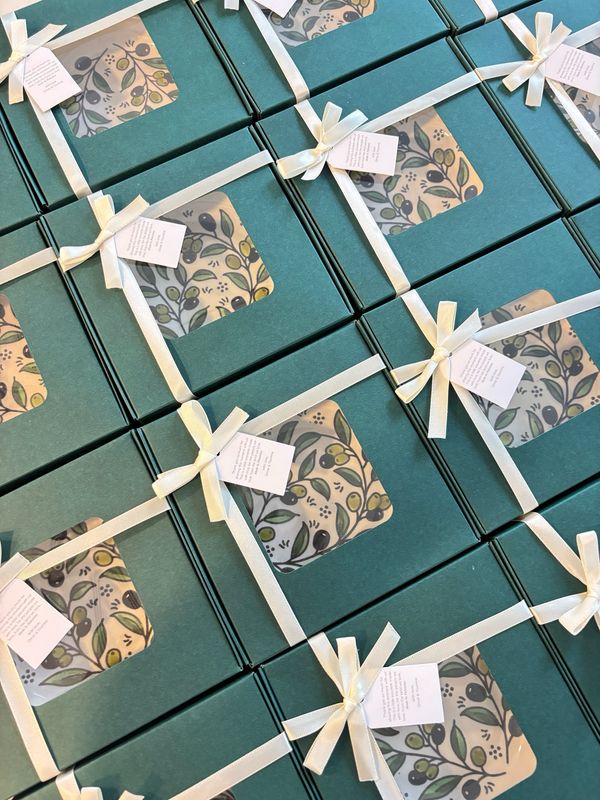 Olive Plate Giveaway box 13 cm