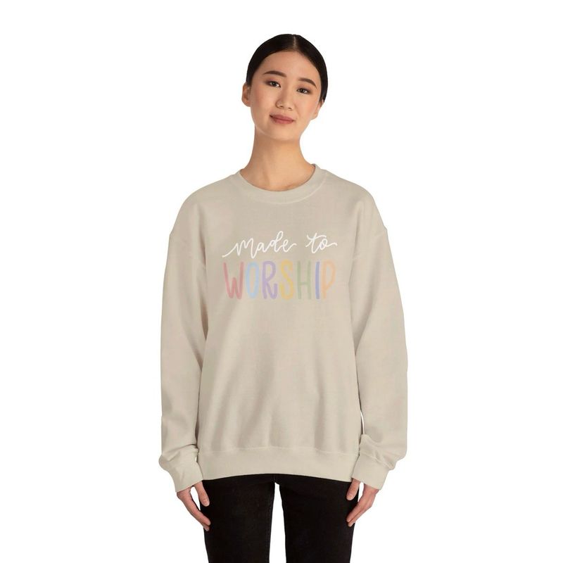Made To Worship | Unisex Heavy Blend™ Crewneck Sweatshirt
