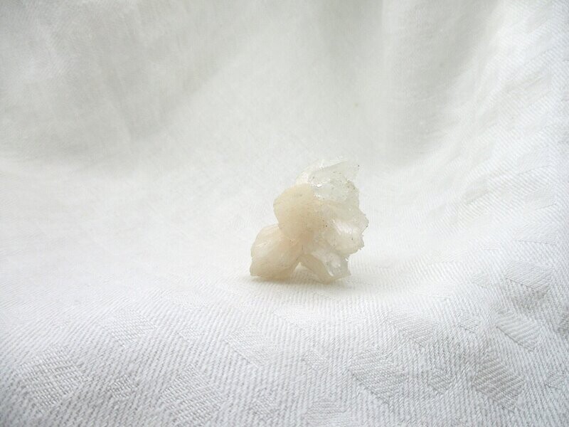 Stillbite with Apophyllite