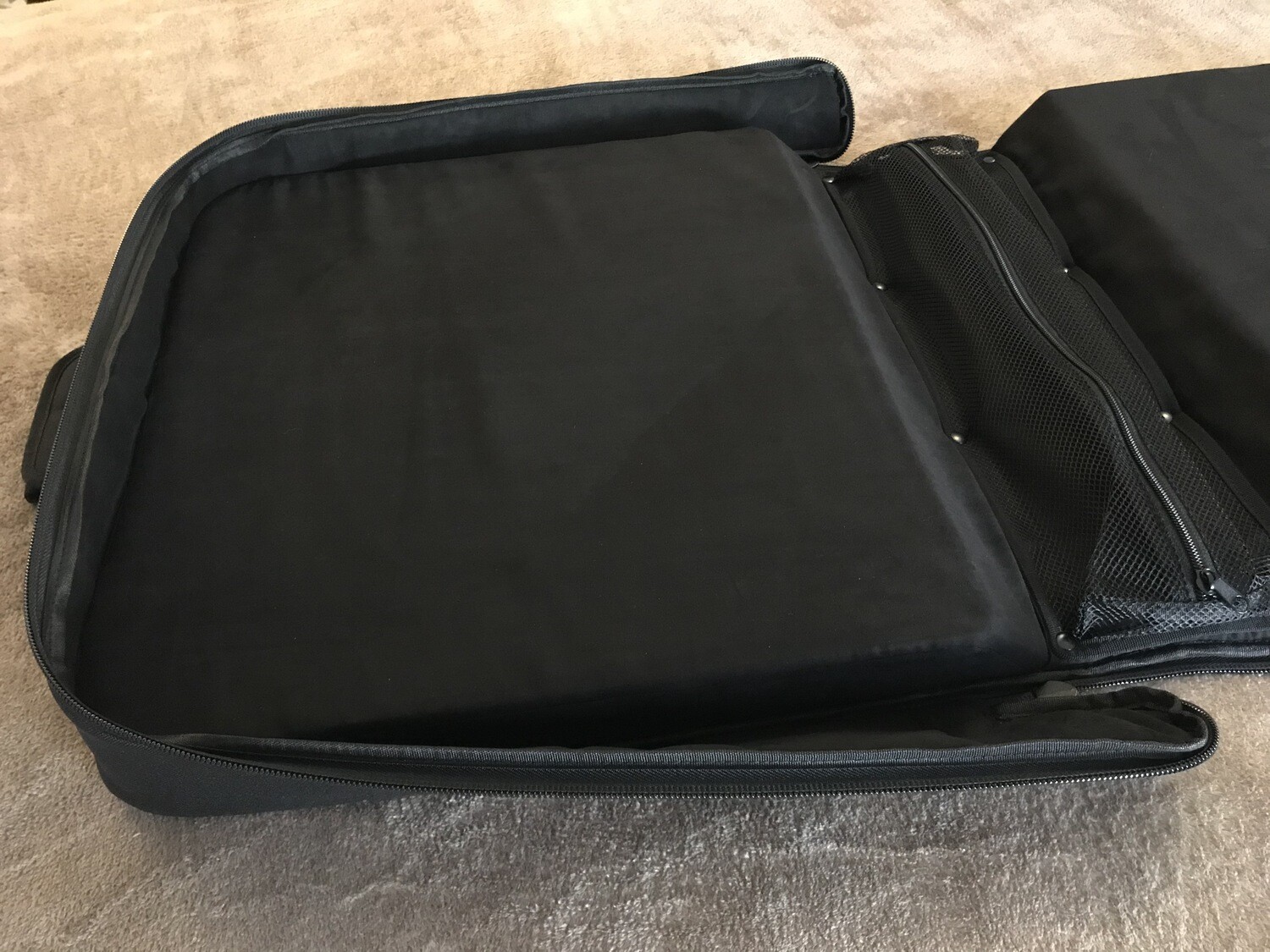 Instrument Workstation with optional neck rest support