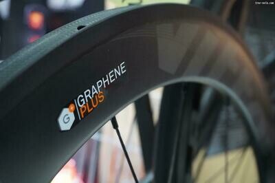 Vittoria 42mm Elusion Carbon patins Vittoria 42mm Elusion Carbon patins