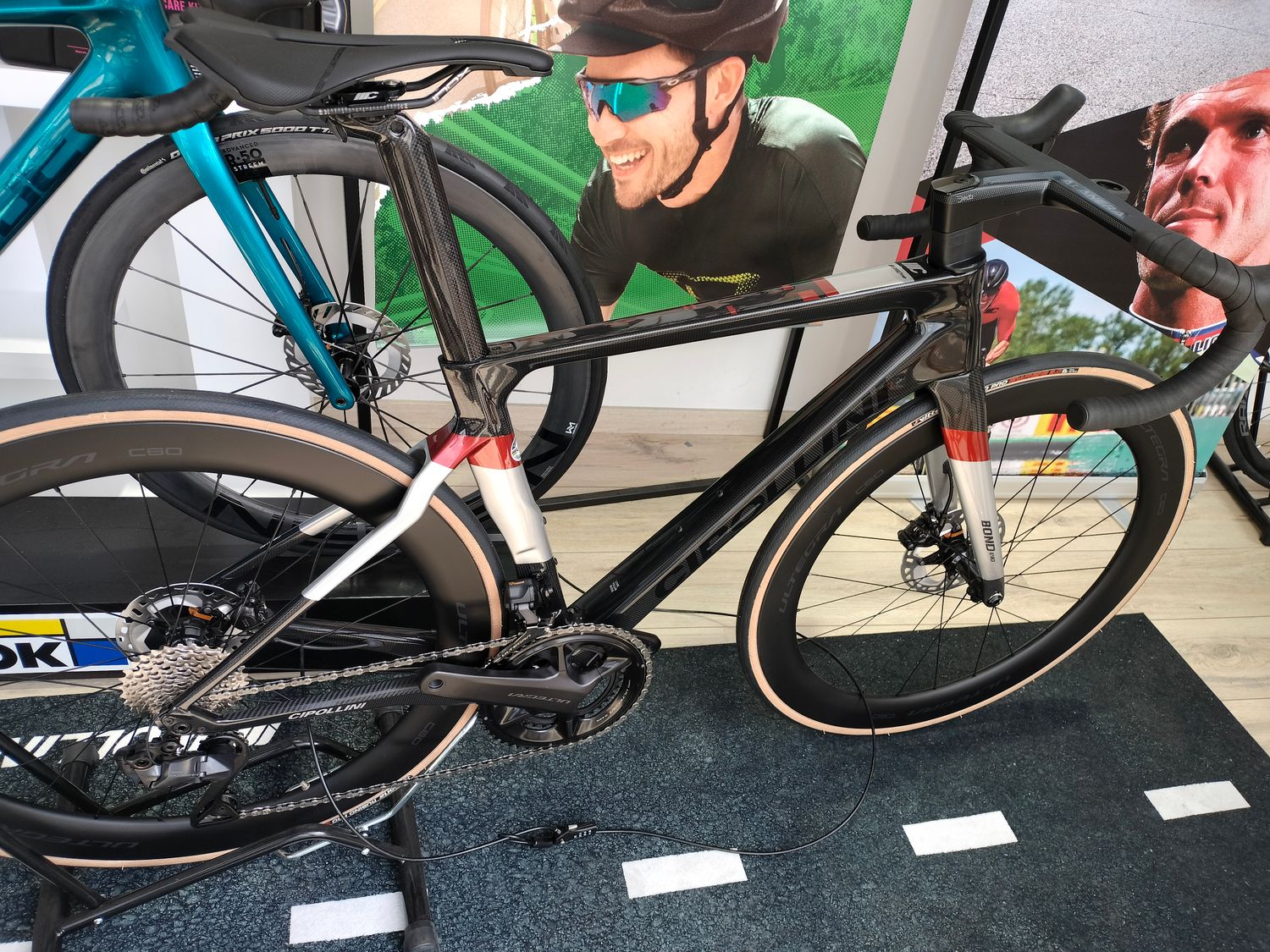 Cipollini Bond Evo Black Red Ultegra Deda Alanera C60 taille S