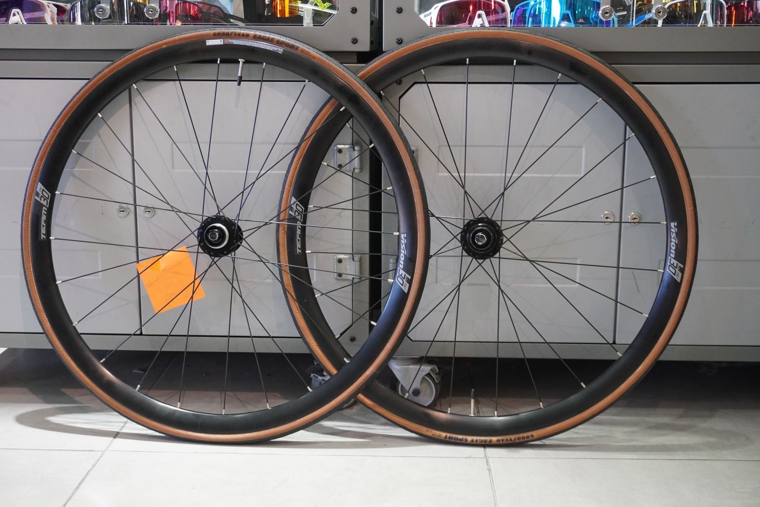 Paire de roues Vision Team30 disc + pneus 700x25