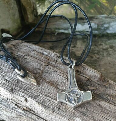N859 Thor's Hammer pendant