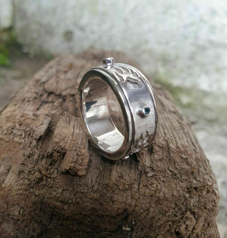 R176 Wolf Paw with Blue Topaz ring