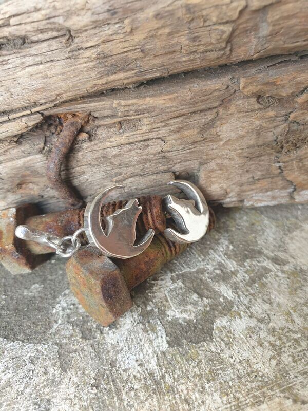C22 Wolf in the Crescent Moon cufflinks