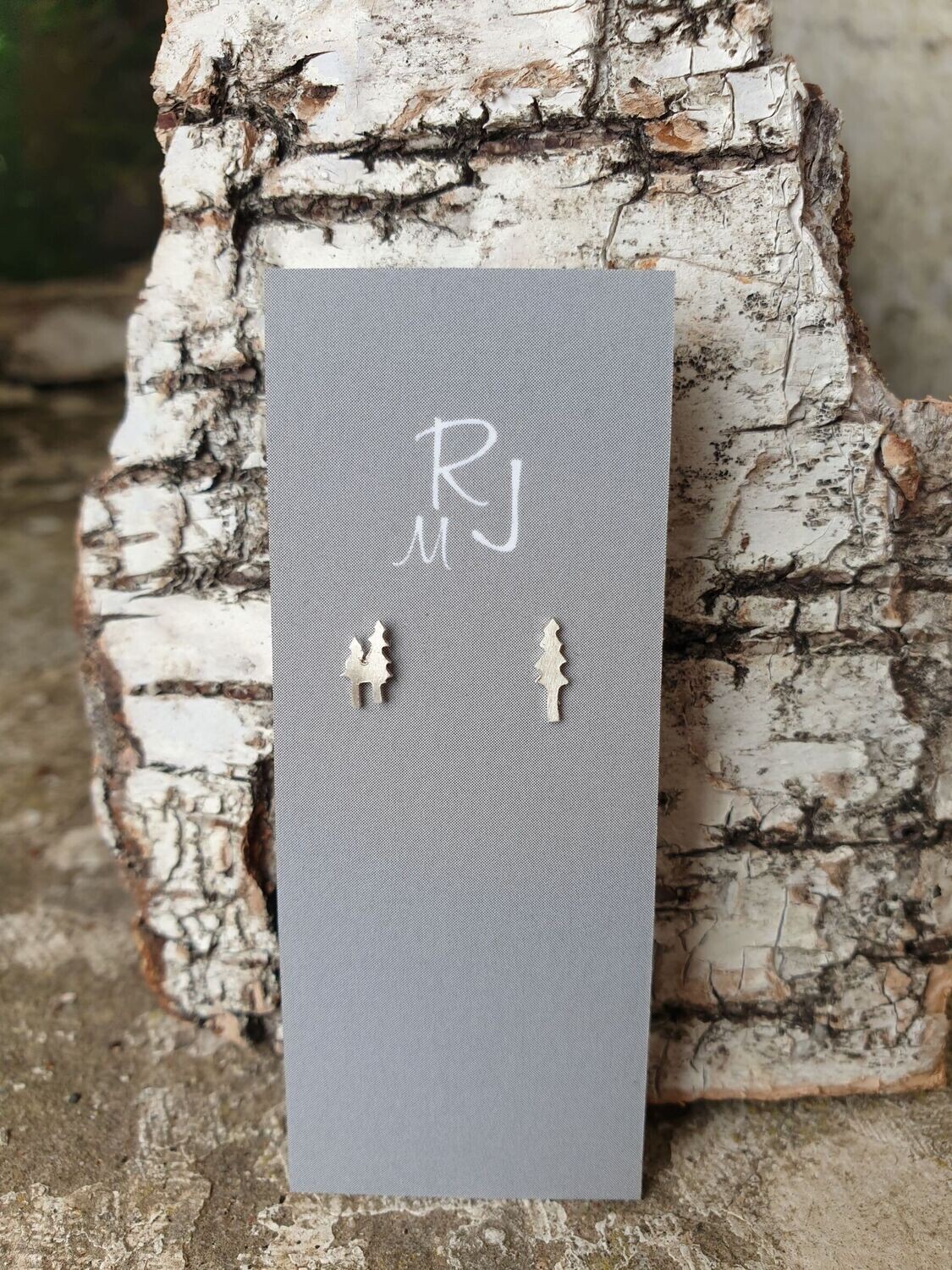2067 Fir Tree studs