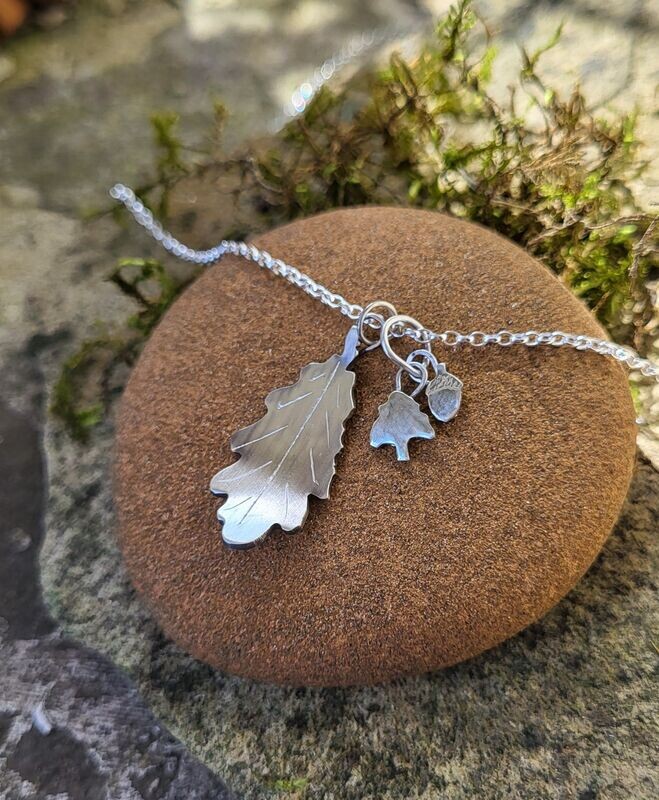 N1477 Oak Woodland pendant