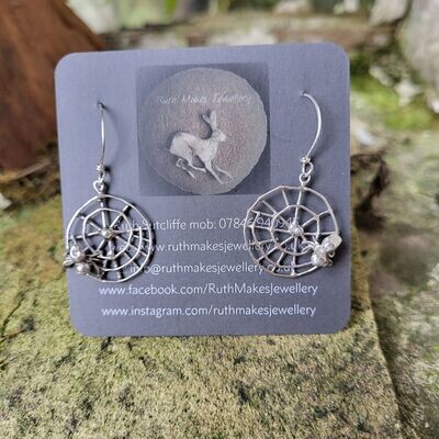 2541 Spider on the Web earrings
