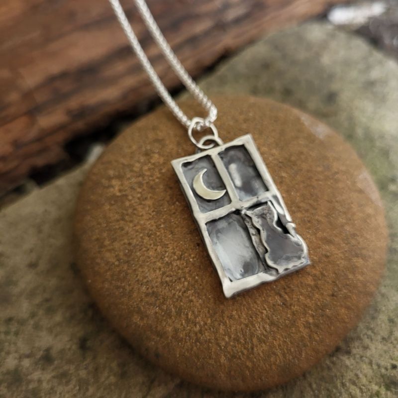 N1655 Cat in the Moonlit Window pendant