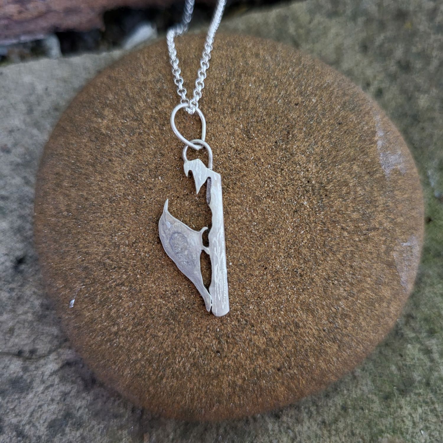 N1689 Treecreeper pendant