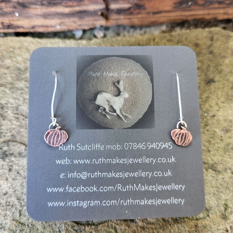 2889 Pumpkin earrings