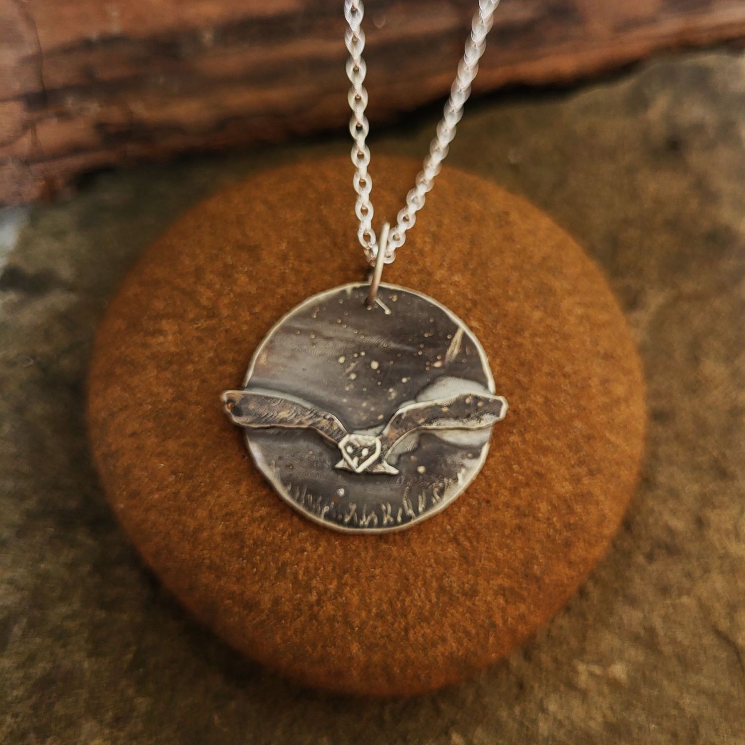 N1792 Quartering Barn Owl pendant