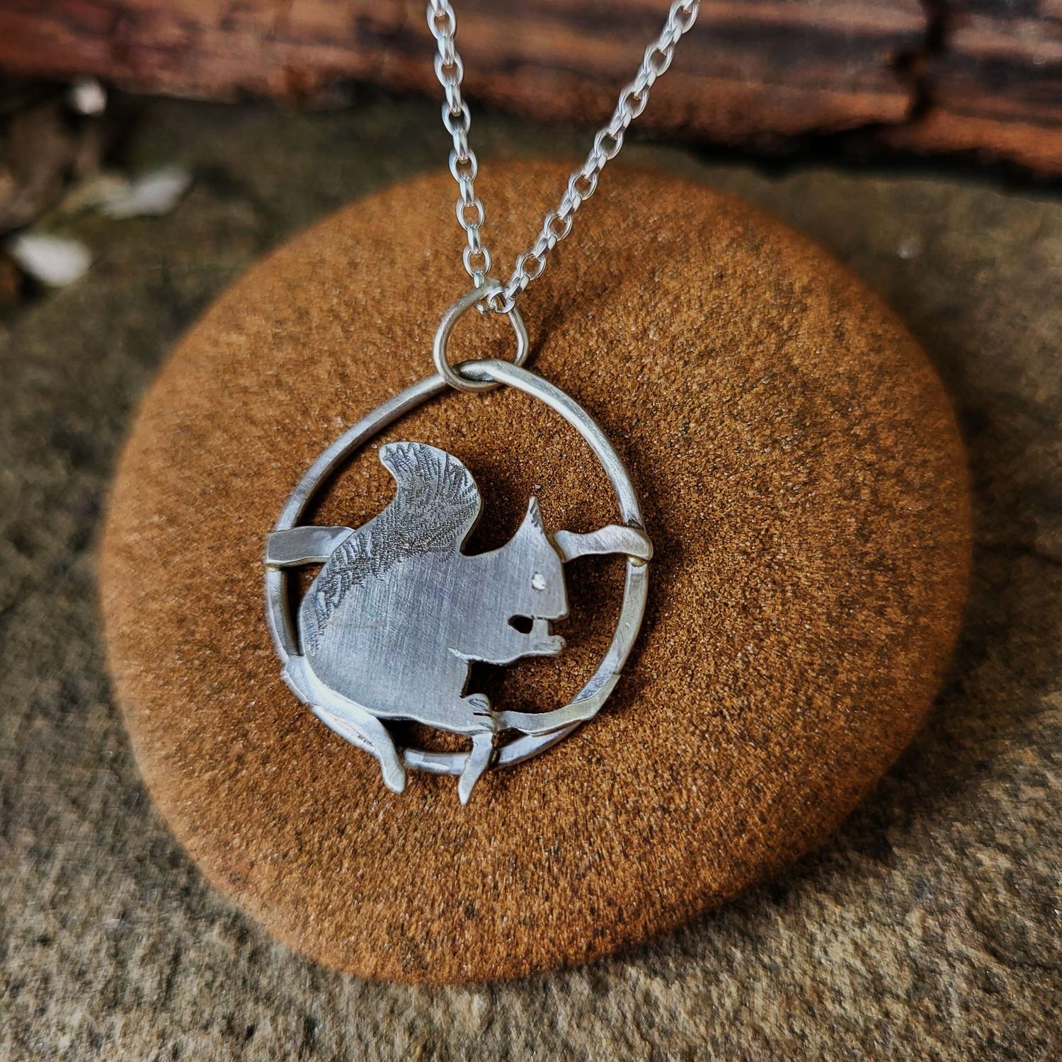 N1787 Squirrel in the Branches pendant