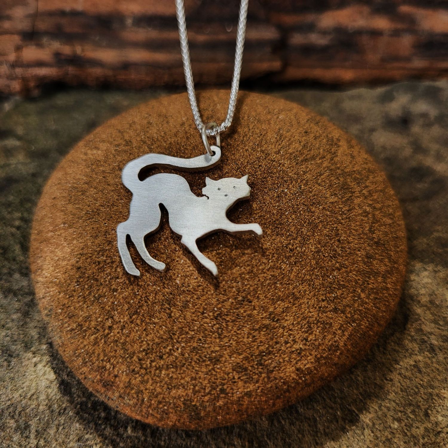N1803 Large Playful Cat pendant