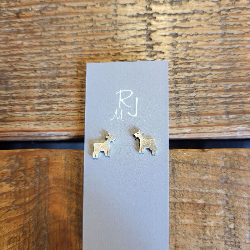 3227 Goat studs