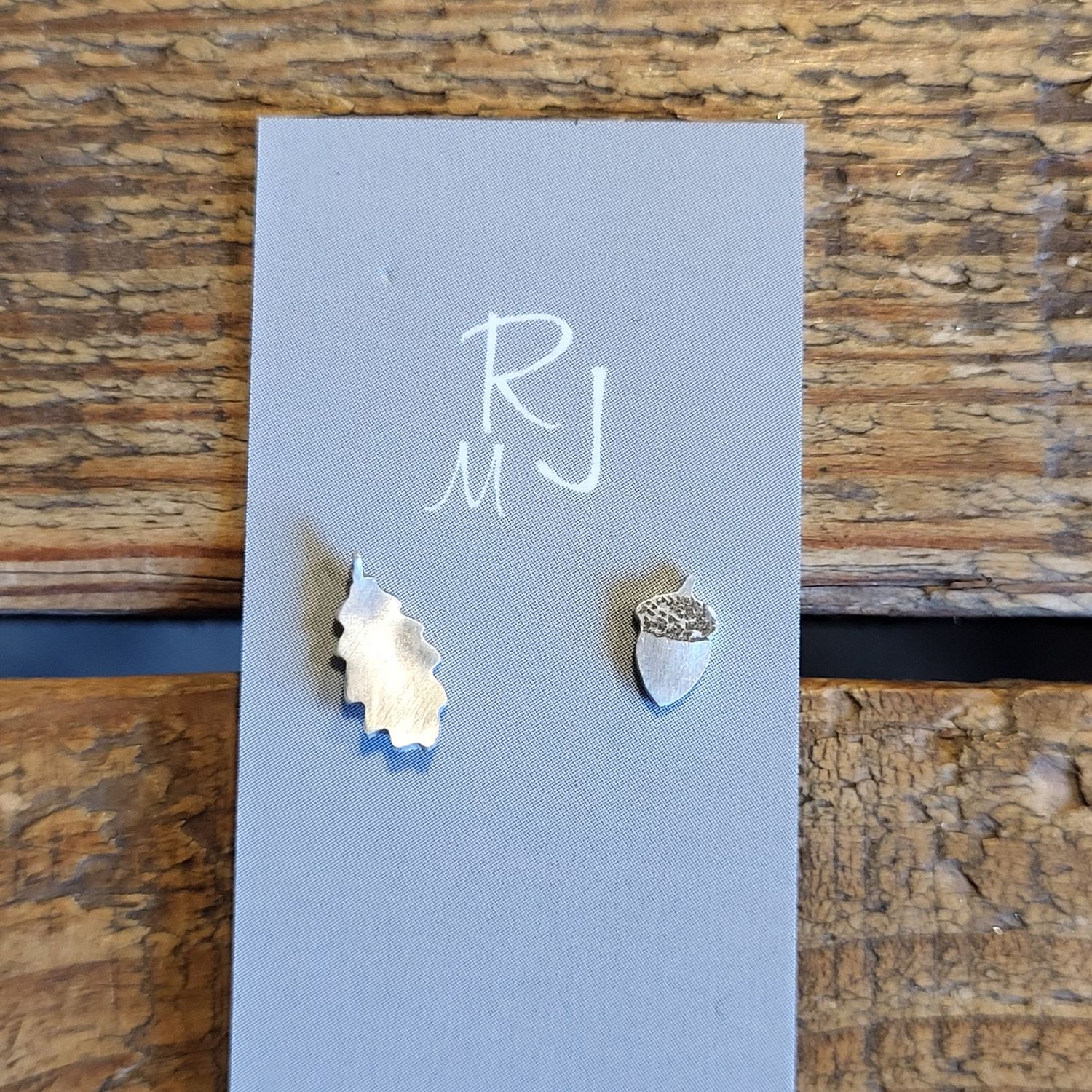 3193 Oak Leaf and Acorn studs
