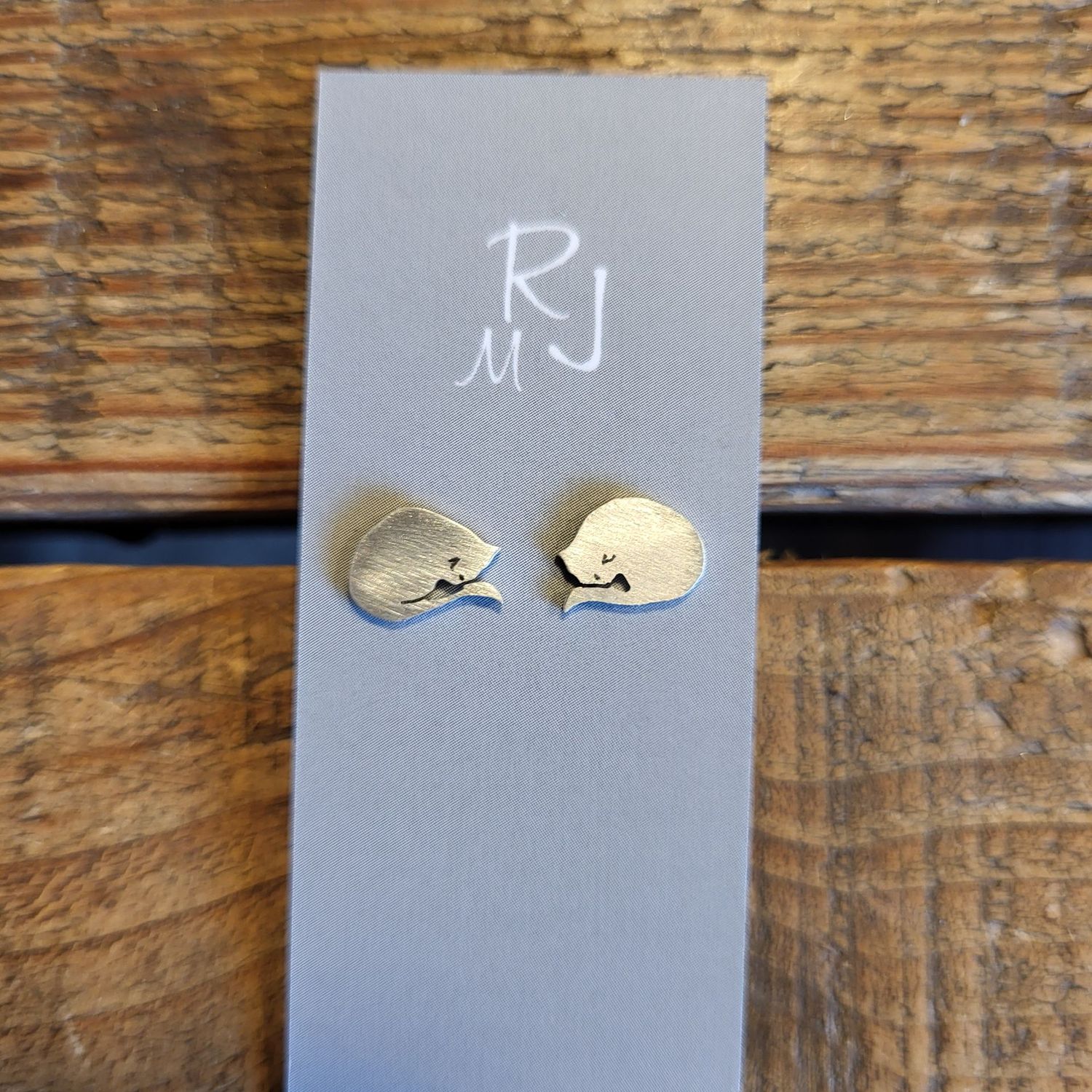 3234 Sleepy Cat studs