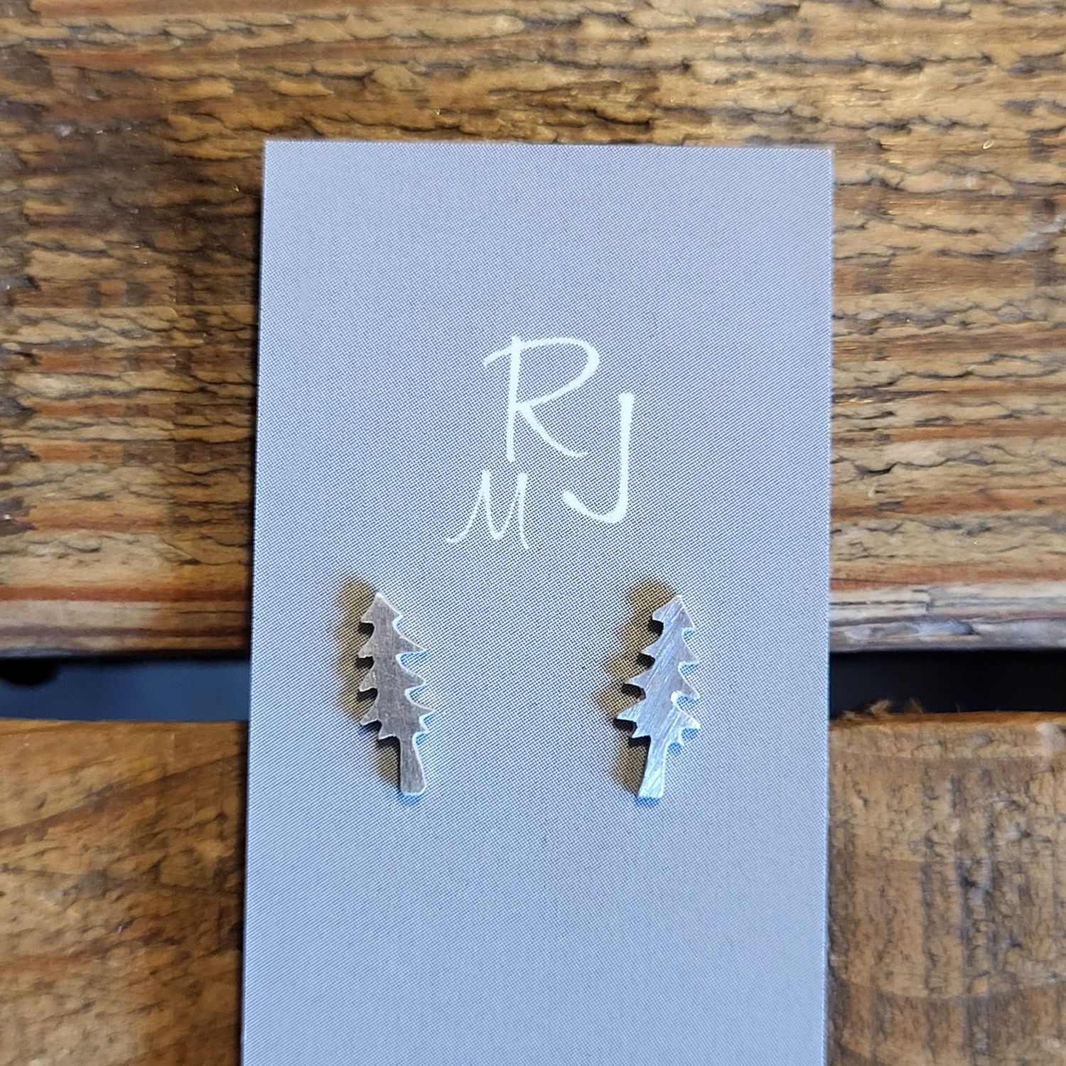 3230 Fir Tree studs