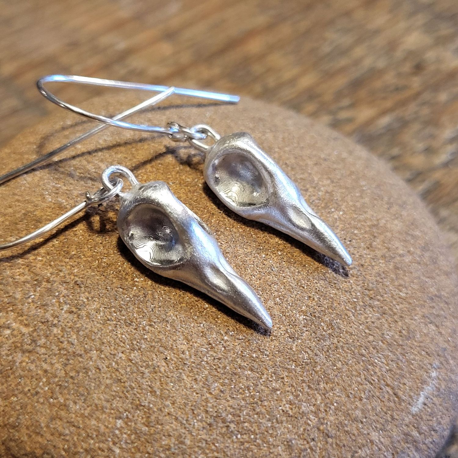 3164 Medium Corvid Skull earrings