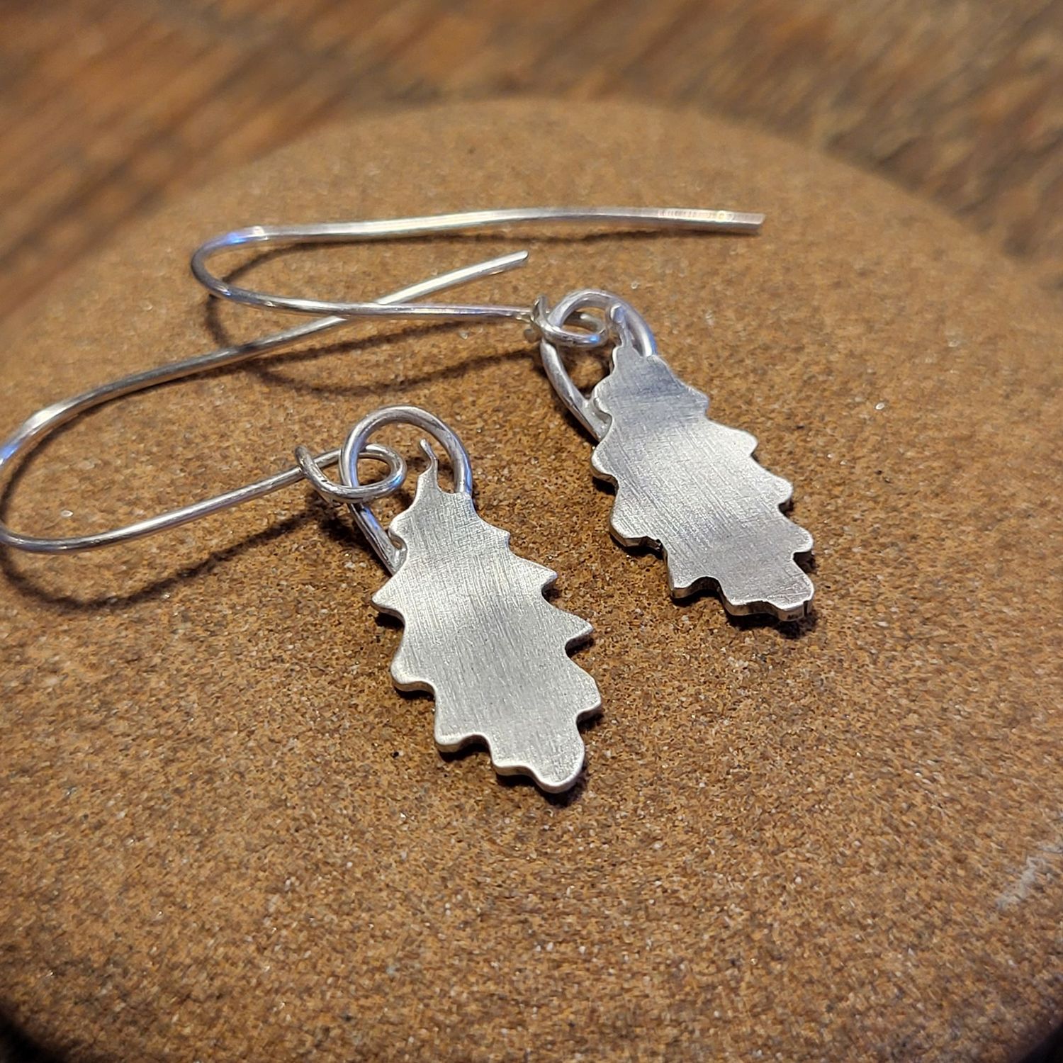 3210 Medium Oak Leaf earrings