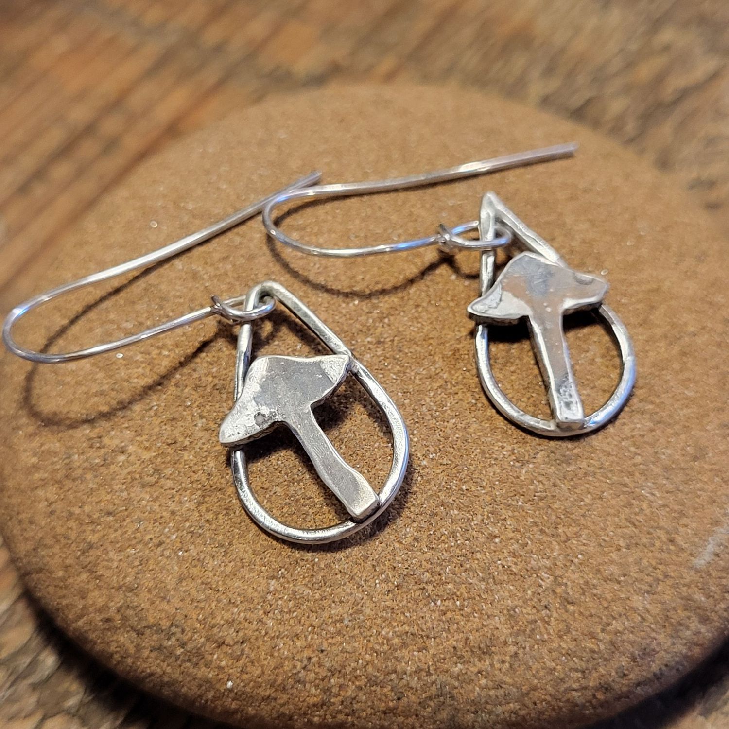 3206 Large Toadstool earrings