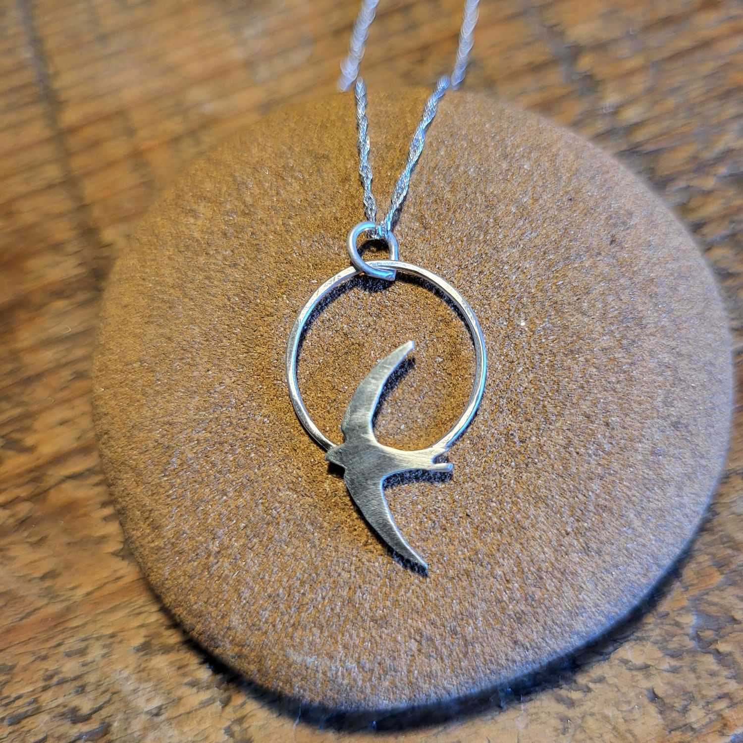 N1905 Swift in Flight pendant N1905 Swift in Flight pendant