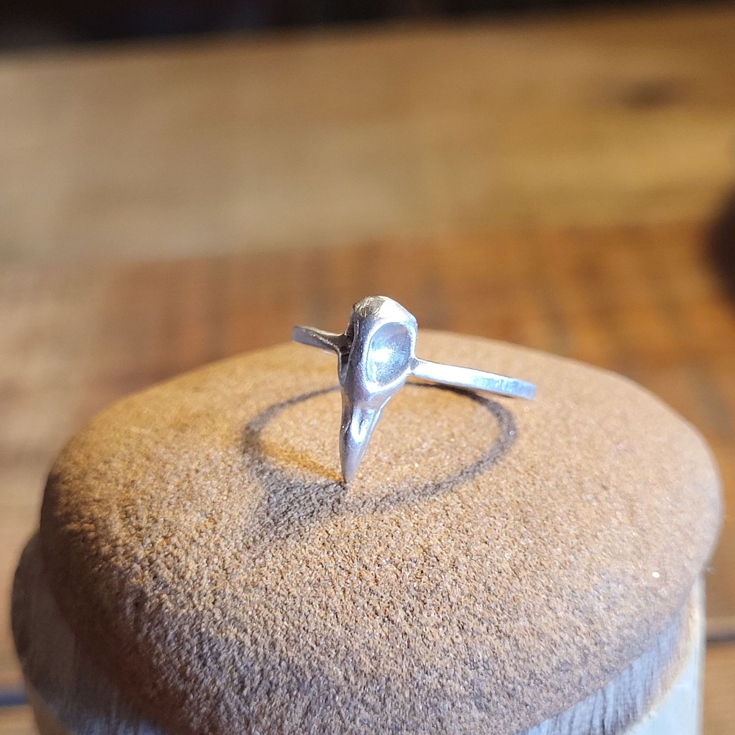R730 Small Corvid Skull ring