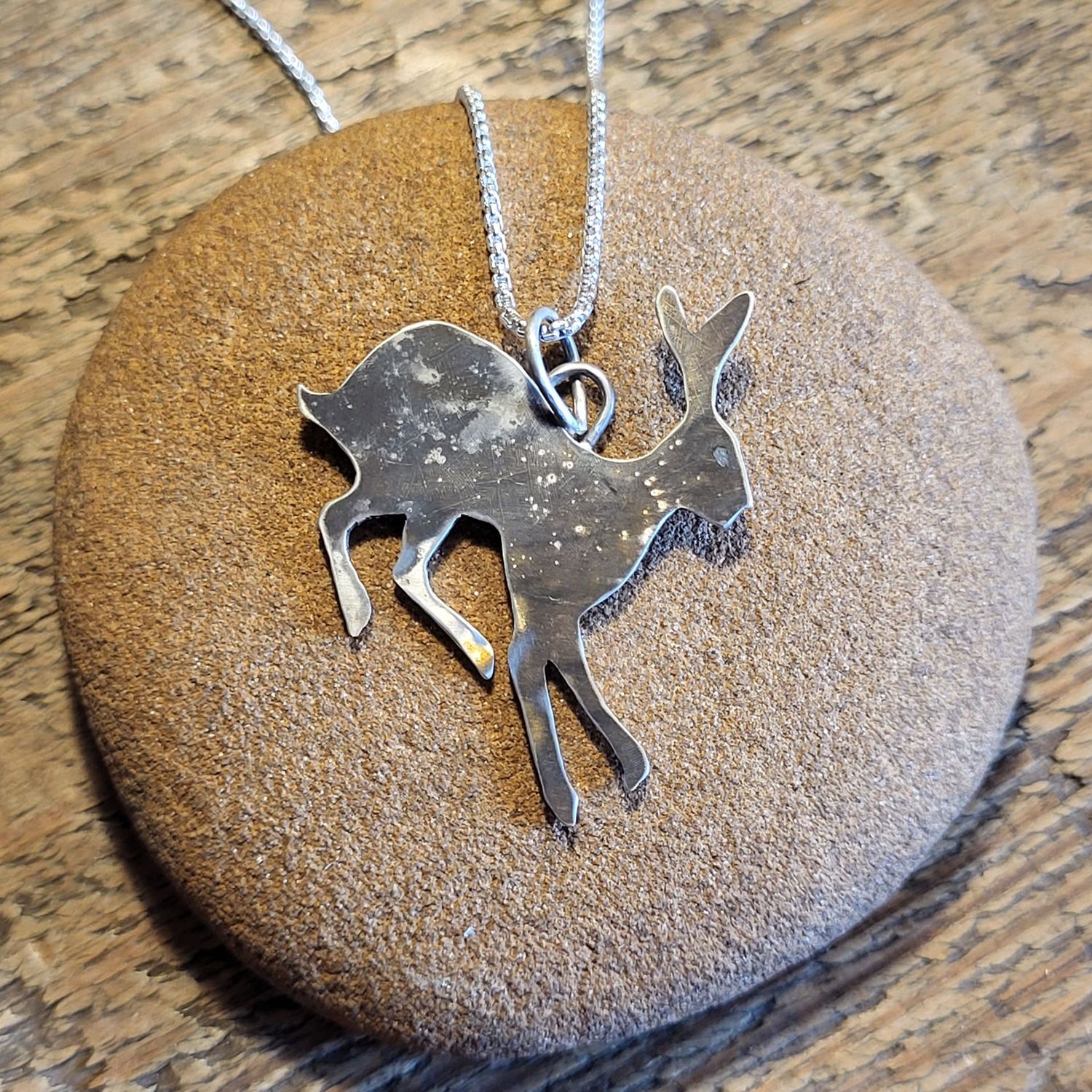 N1933 Large Running Hare pendant