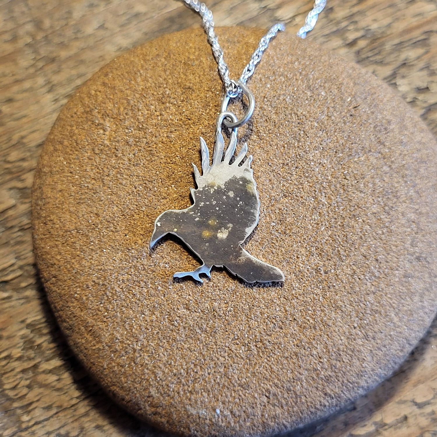 N1915 Medium Corvid in Flight pendant