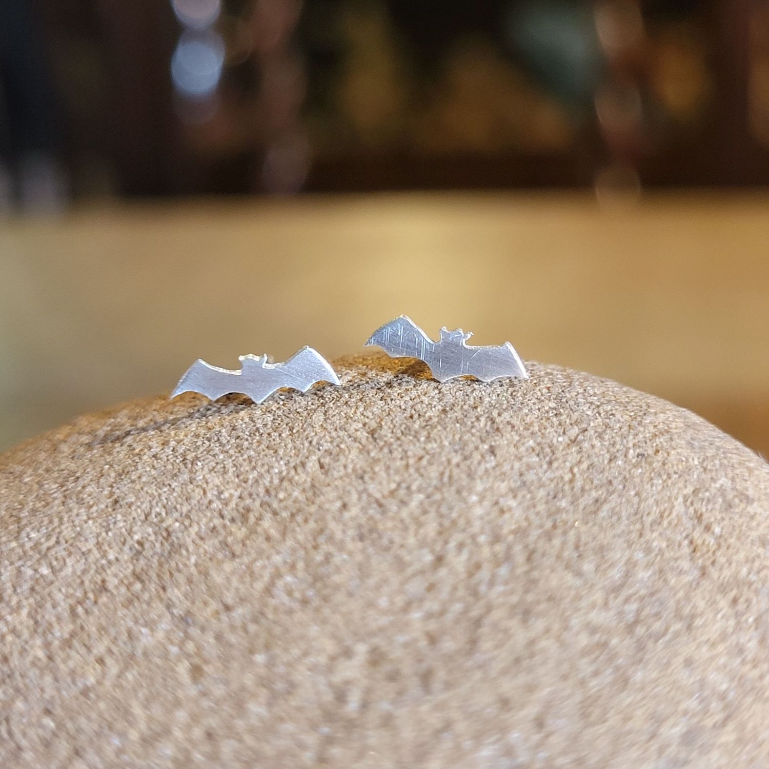 3273 Bat studs