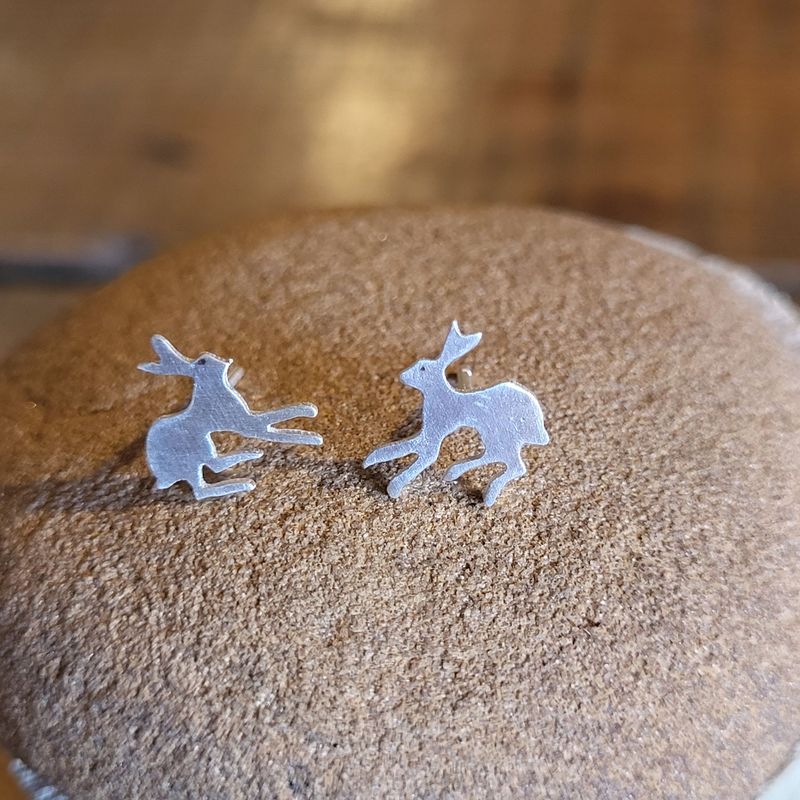 3278 Running Hare studs