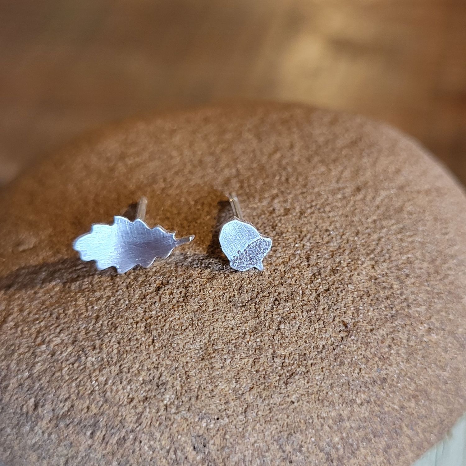 3289 Oak Leaf and Acorn studs