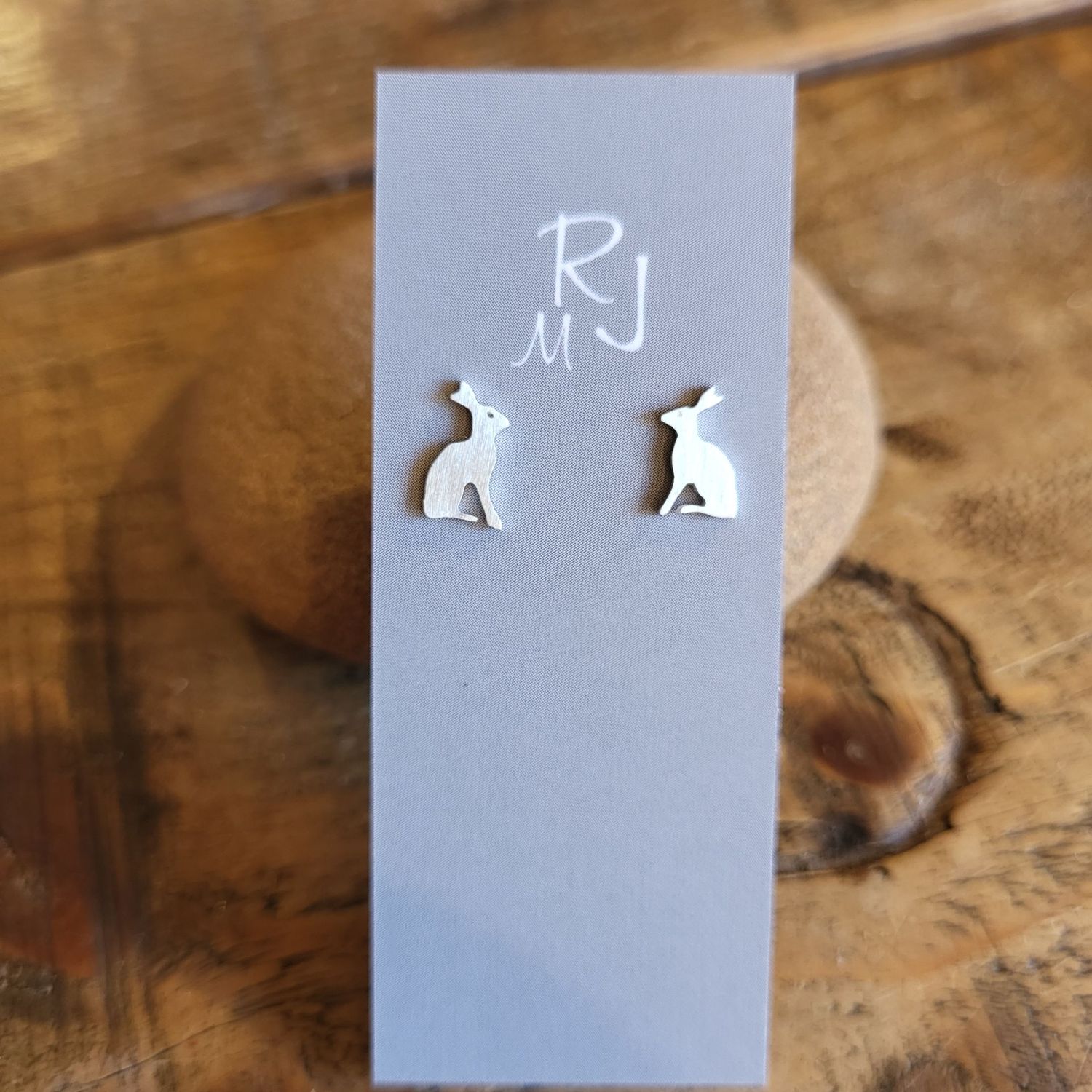 3357 Sitting Hare studs
