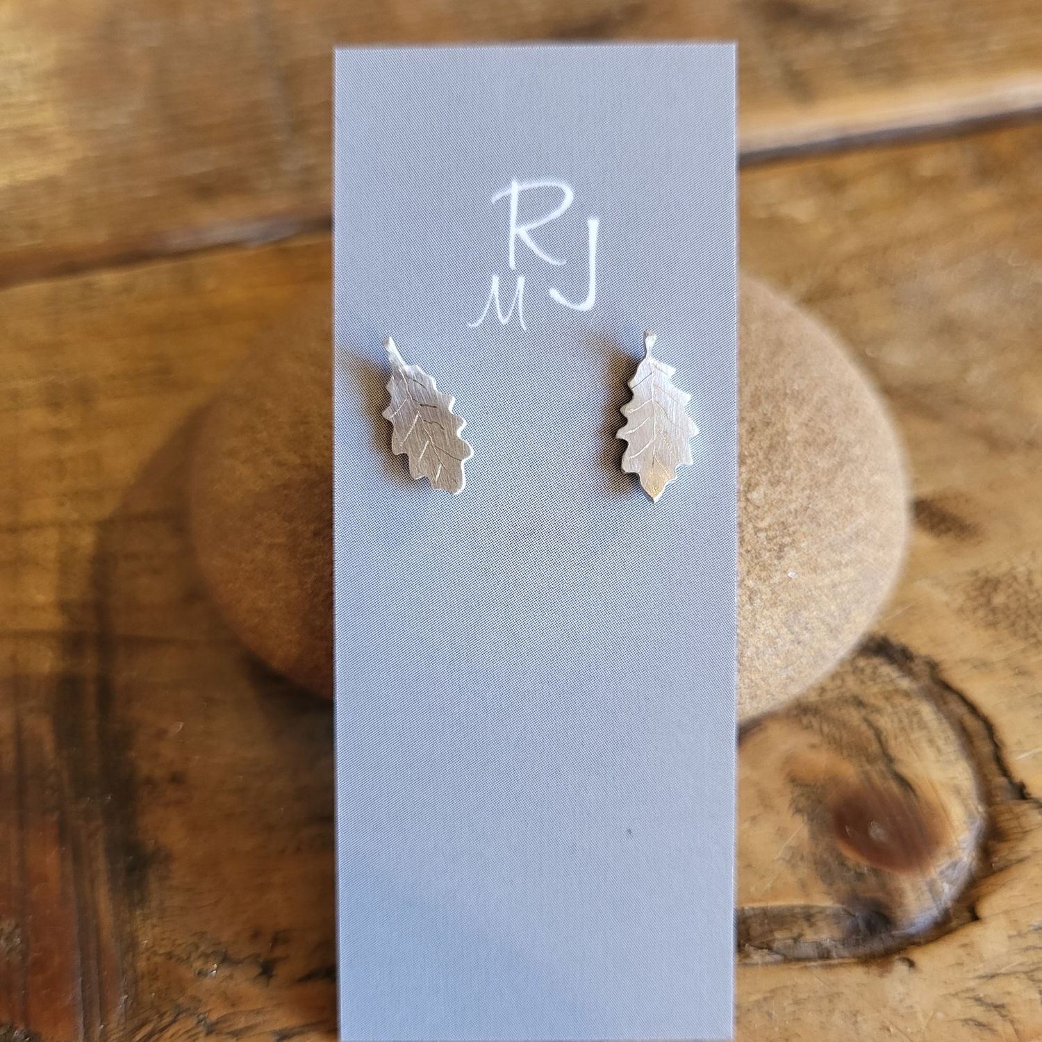 3356 Oak Leaf studs