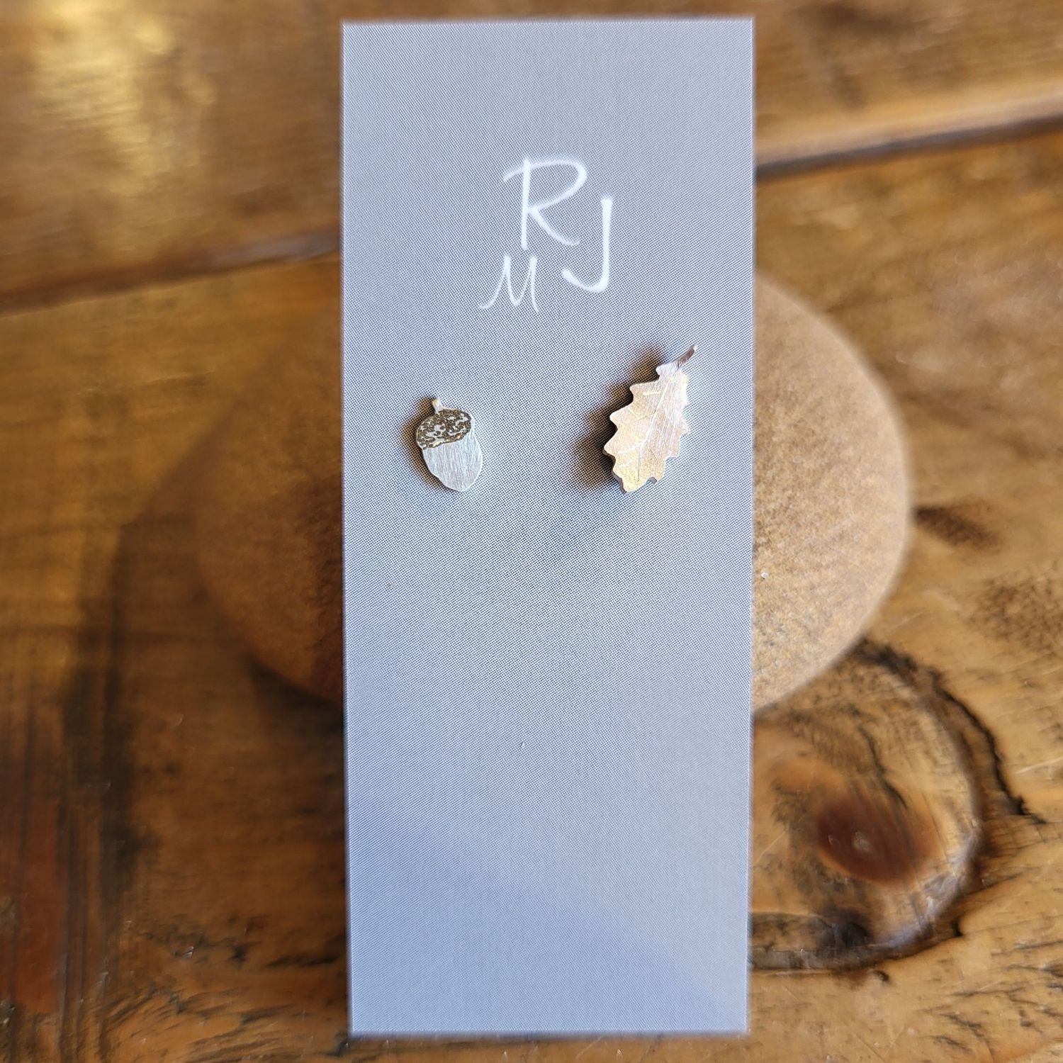 3368 Oak Leaf and Acorn studs