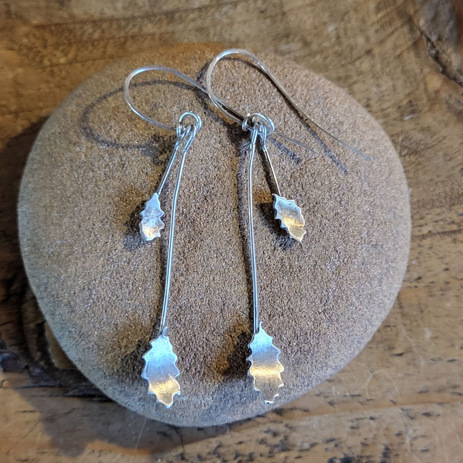 2864 Double Oak Leaf dangle earrings