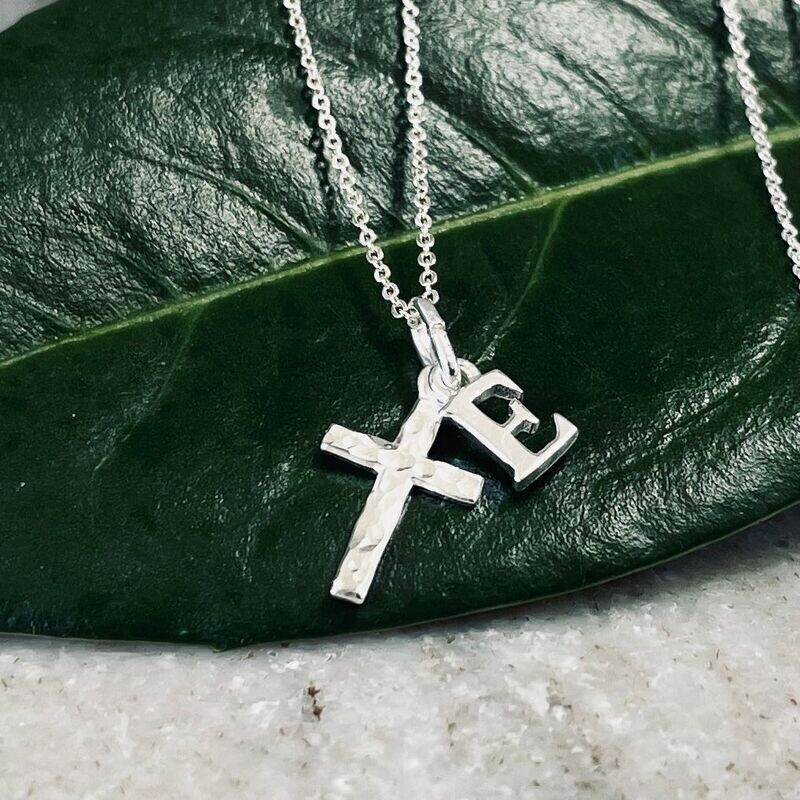 Collier Set Kreuz mit Buchstabe "E"