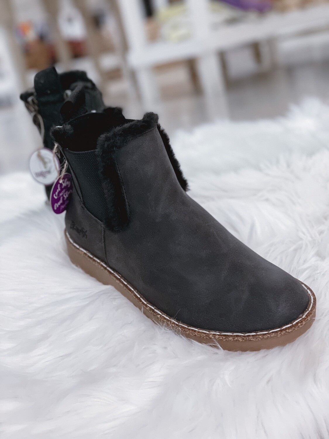 Chillin Black Boots