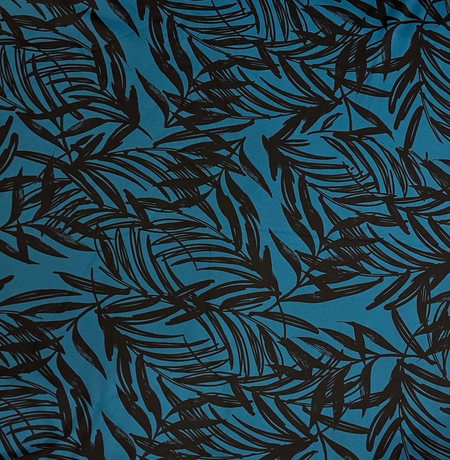 RETAL LYCRA PLANTA NEGRA FONDO PETROLEO 140 X 60