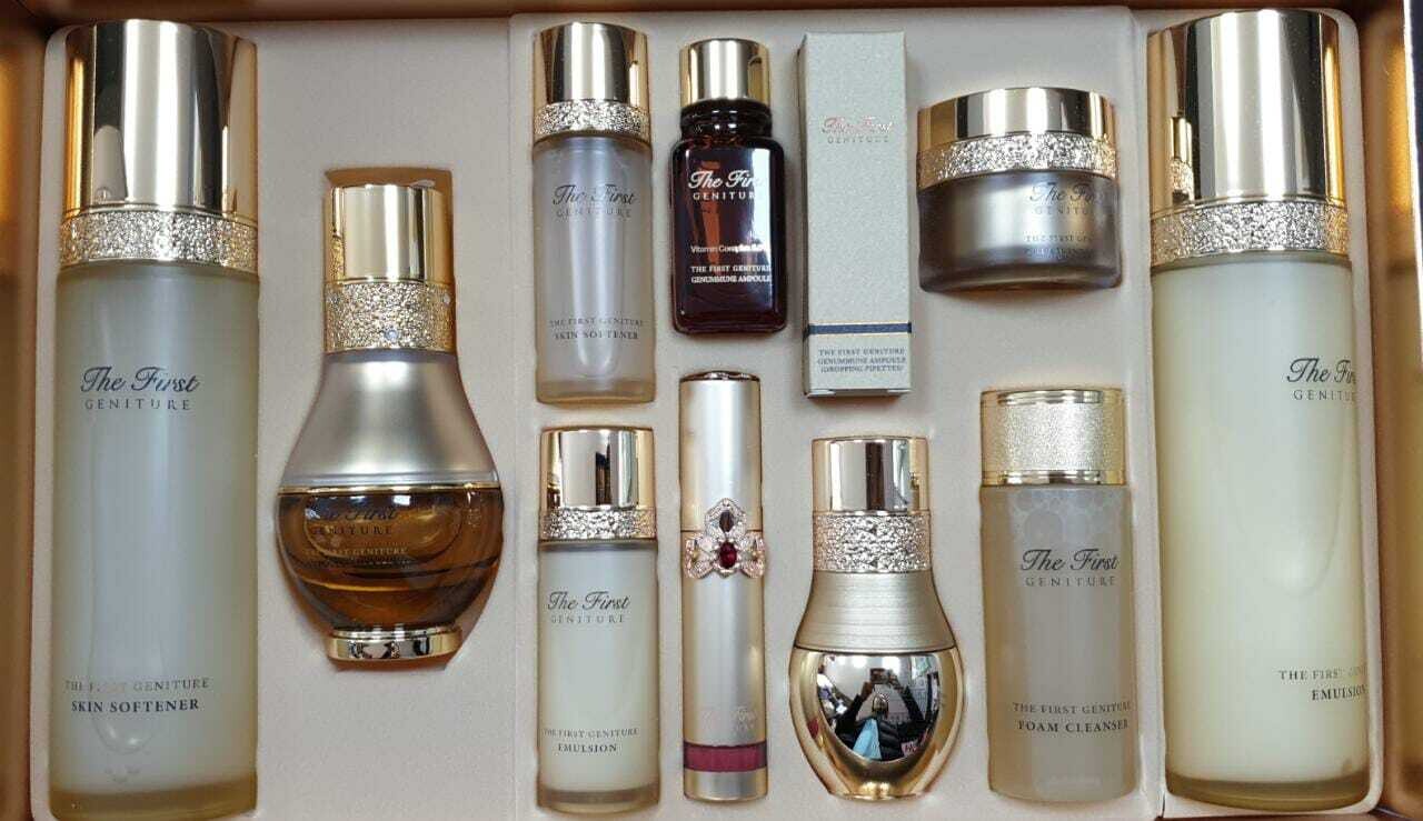 THE FIRST GENITURE SIGNATURE SET